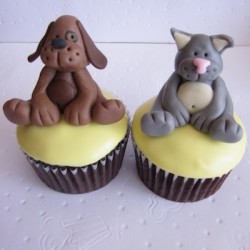 Cat-and-Dog-Cupcakes